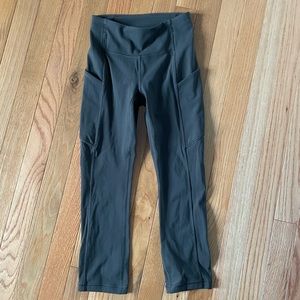 Lululemon size 0 Swift Speed High-Rise Crop